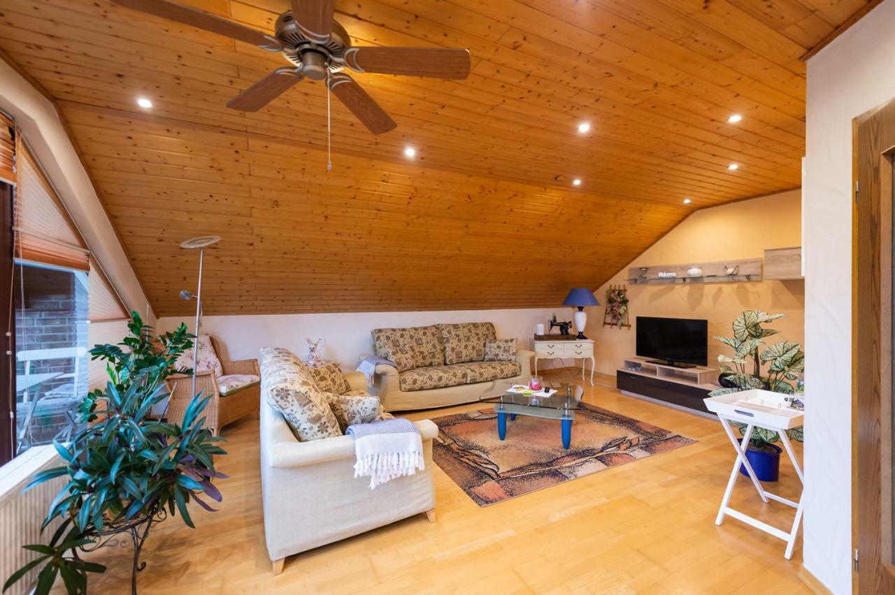 Ferienwohnung Virginija Ditscheid Luaran gambar