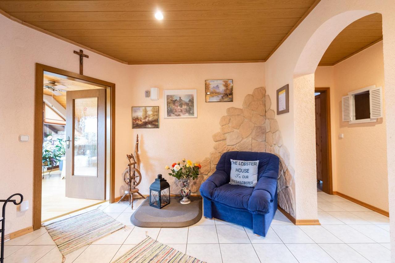 Ferienwohnung Virginija Ditscheid Luaran gambar